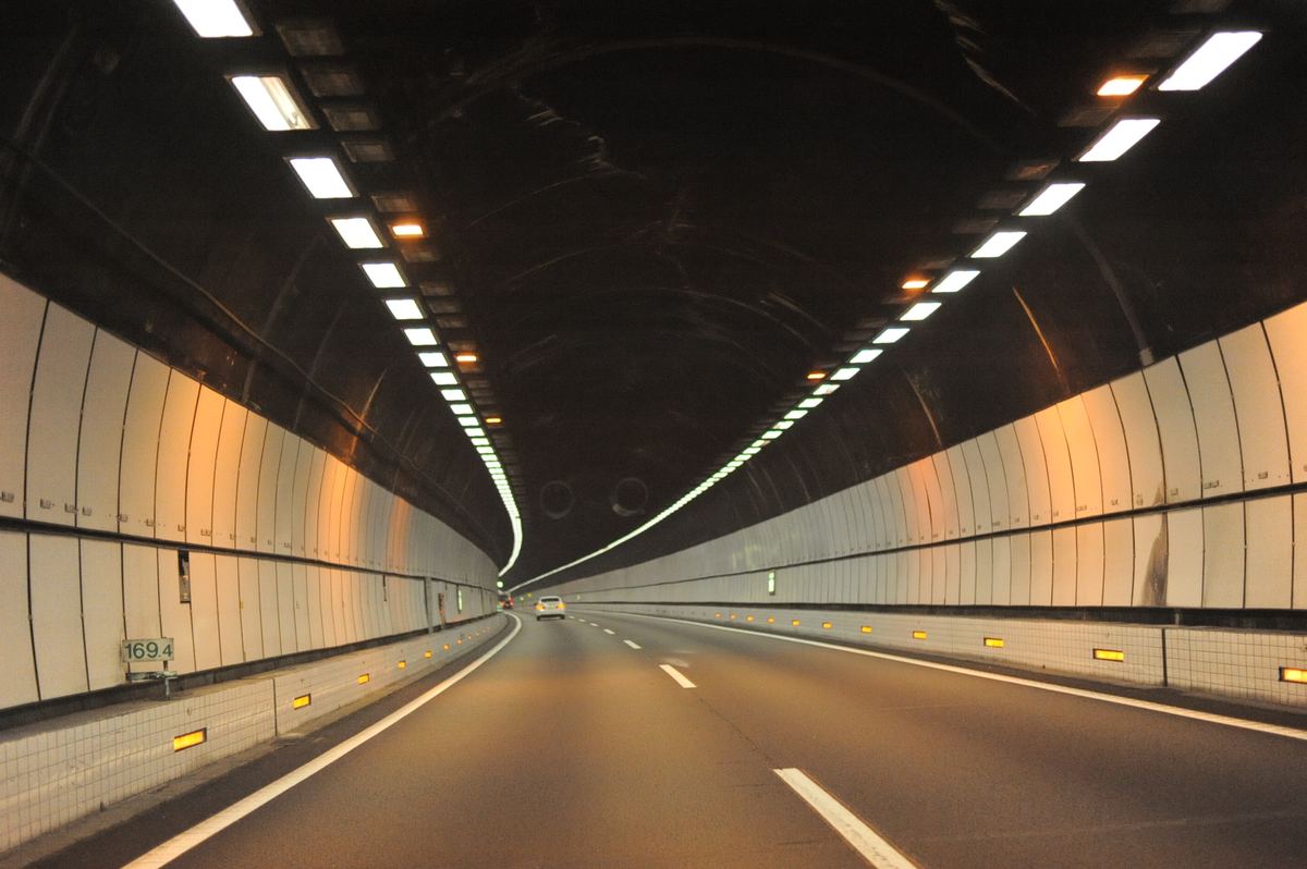 道路トンネル点検